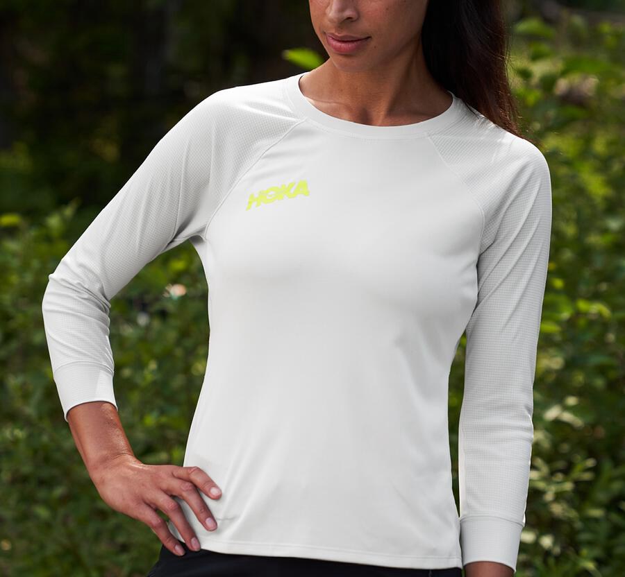 Hoka One One Top Dame - Performance 3/4 Sleeve - Hvide - 864215ONQ